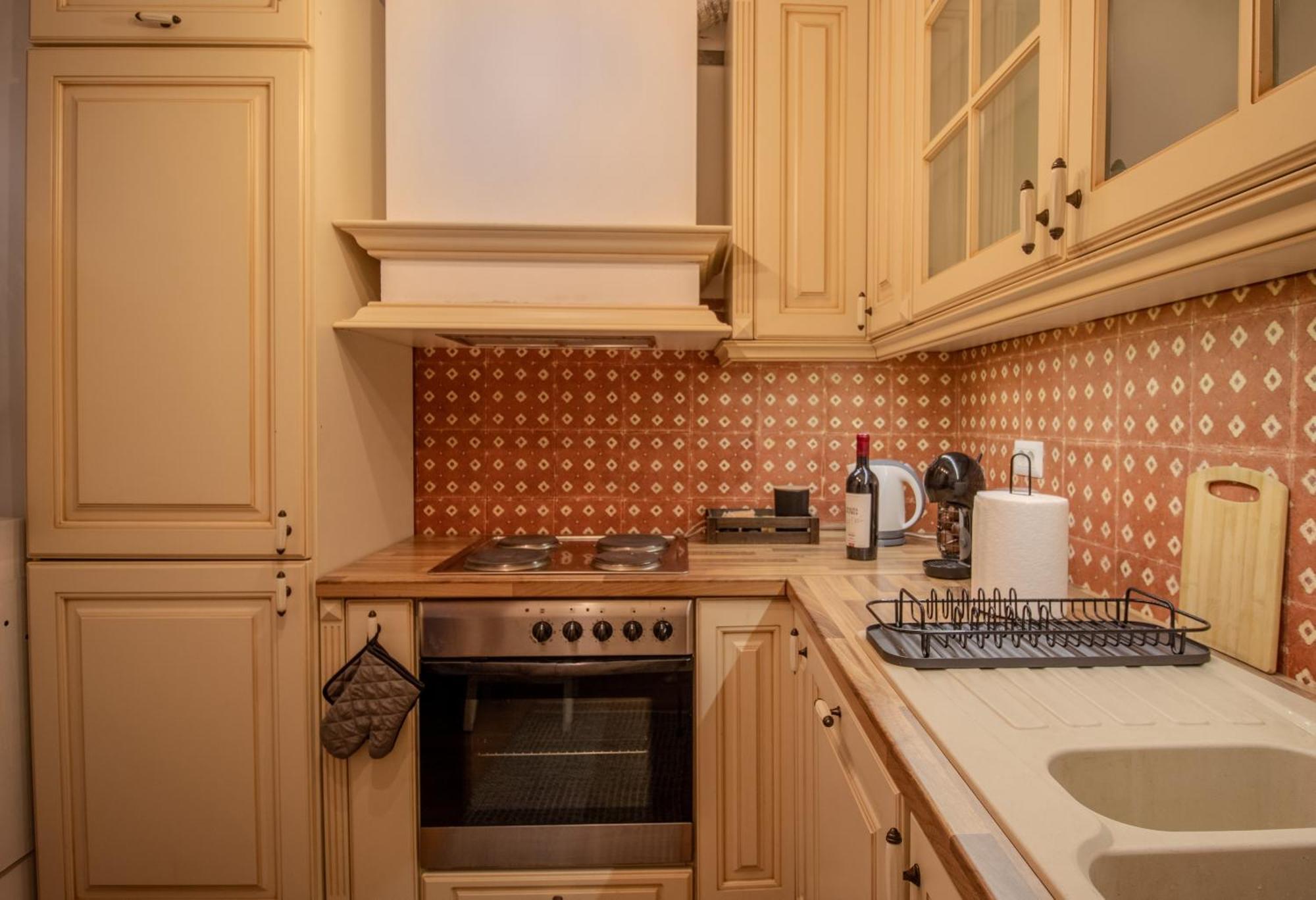 Old Town Apartment Крайова Экстерьер фото