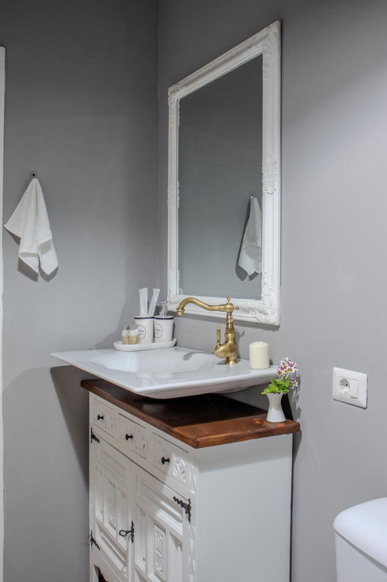 Old Town Apartment Крайова Экстерьер фото